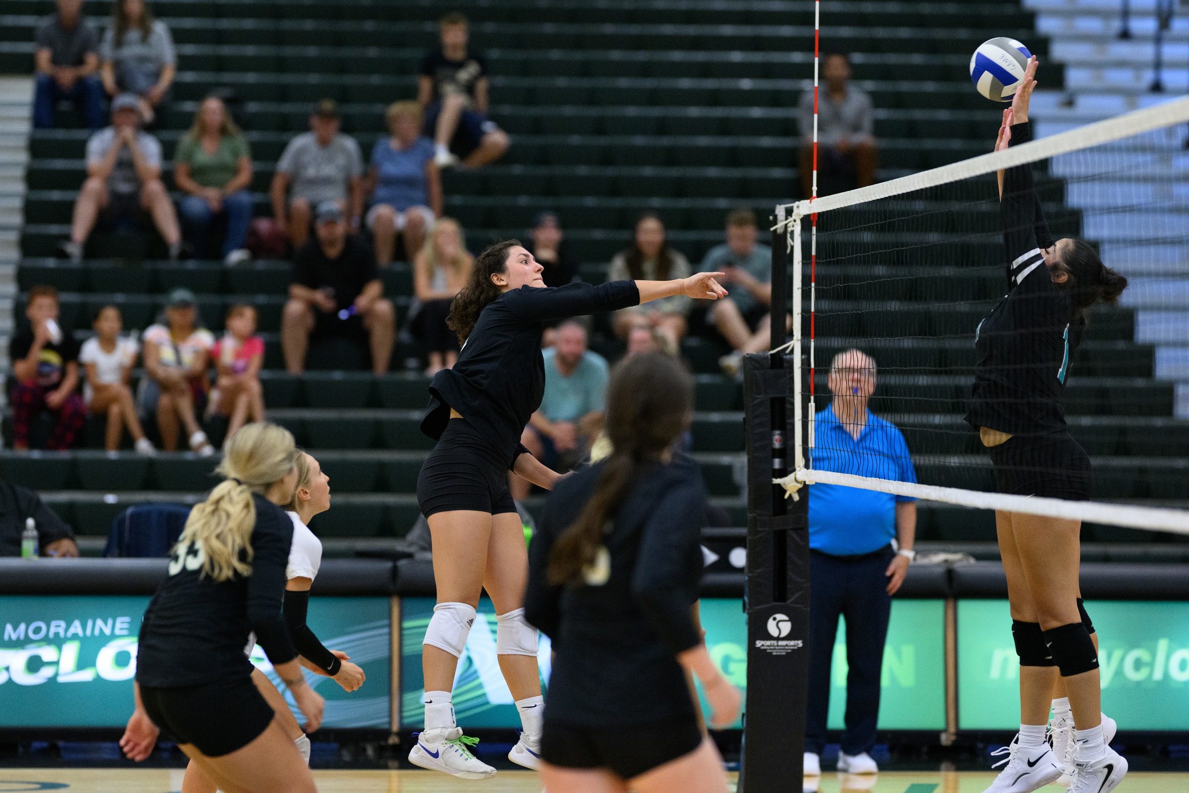 Cyclones bring home one win from crossover tourney